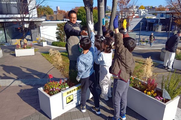 万騎が原小学校　『みなまき みんなのひろば 緑化プロジェクト』体験　2025年11月27日(木)